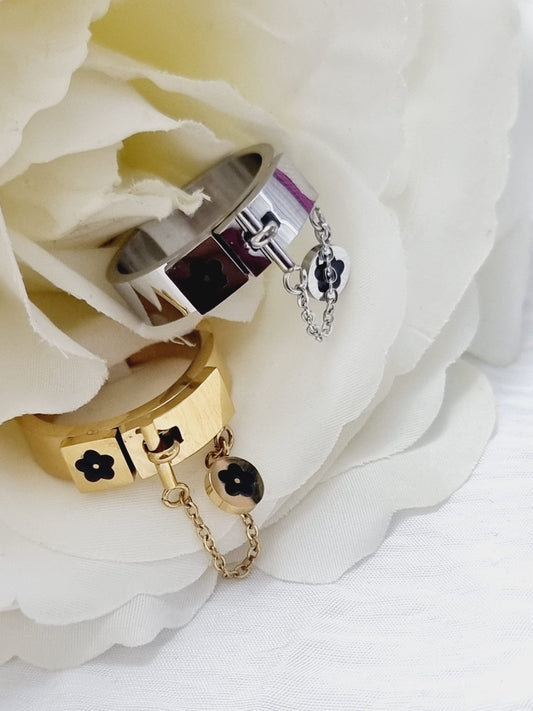 Eternity Lock Blossom